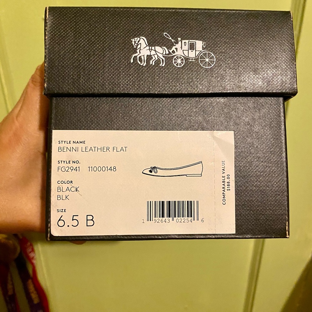 Benne Leather flat. Unworn. Still in the box.